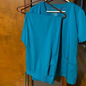 Women’s Carharrt Teal scrub Set